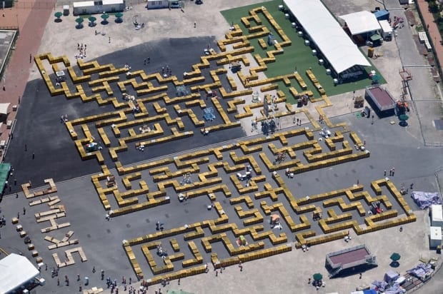 Pallet maze