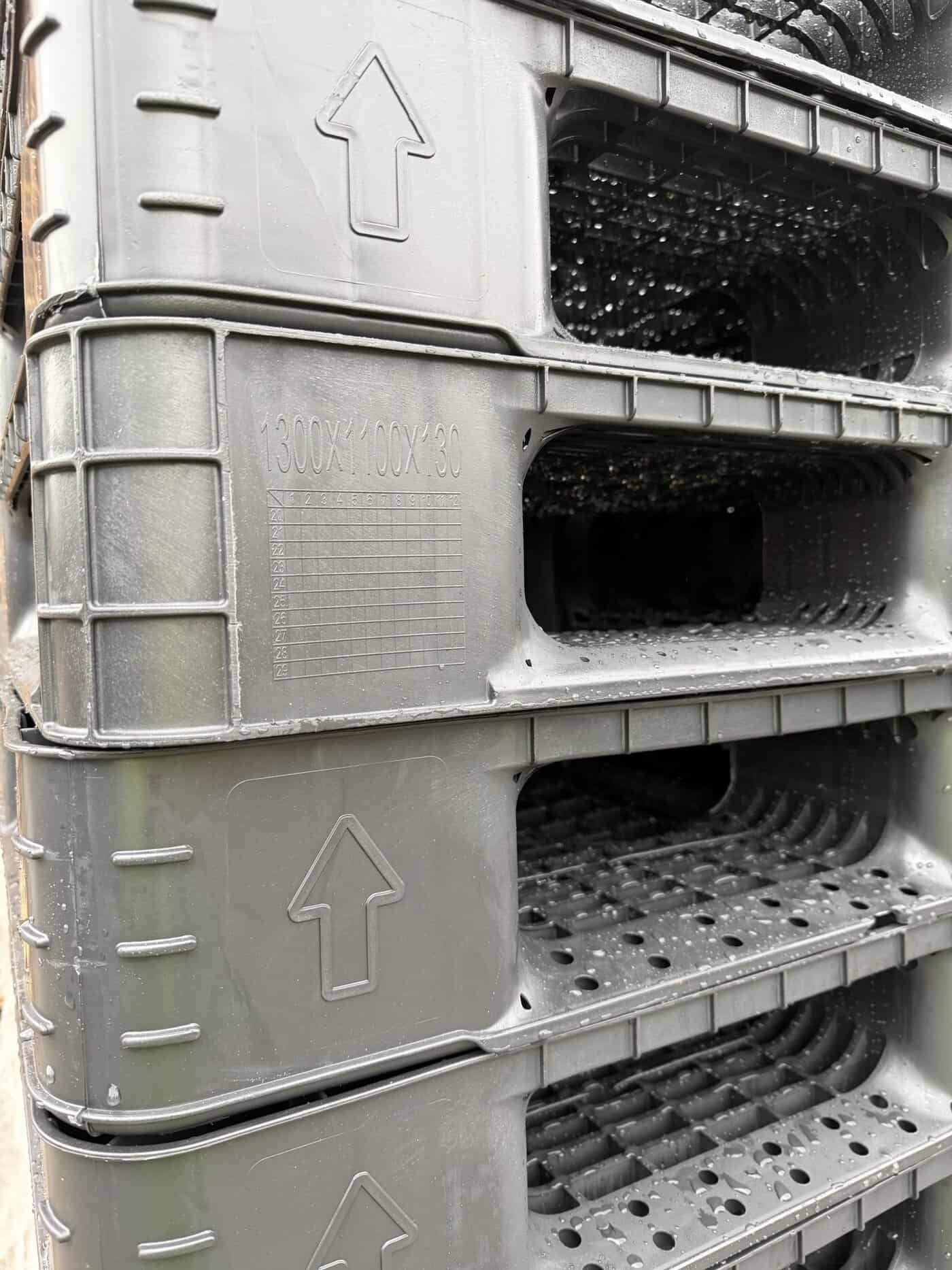 1300 X 1100mm recon 4 Way Plastic Pallet - Image 3