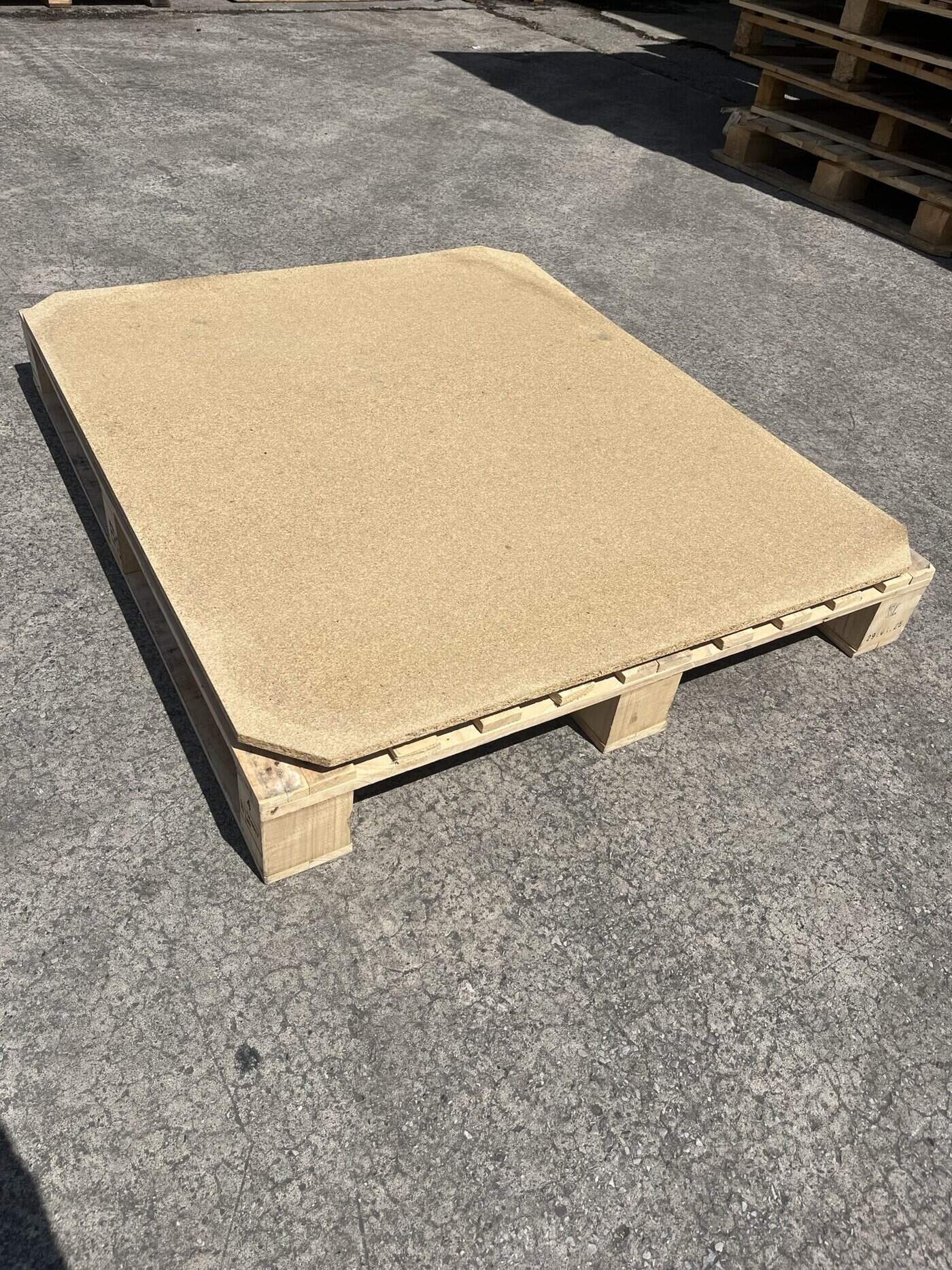 standard size chipboard pallet lid